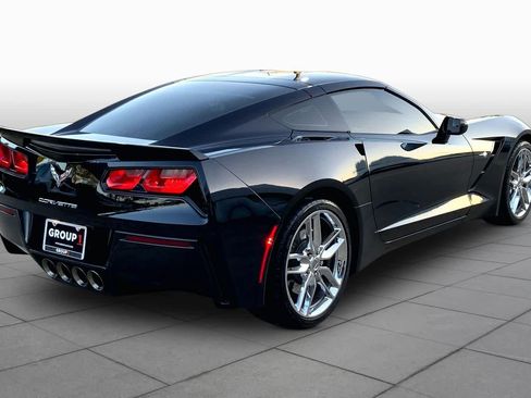 Used 2017 Chevrolet Corvette Stingray Coupe RWD image 12