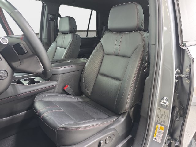 Used 2024 Chevrolet Tahoe RST w/ Luxury Package AWD/4WD image 14