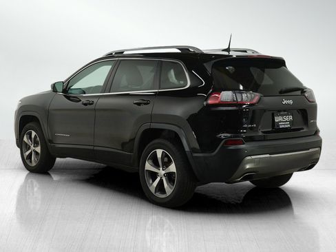 Used 2020 Jeep Cherokee Limited image 3