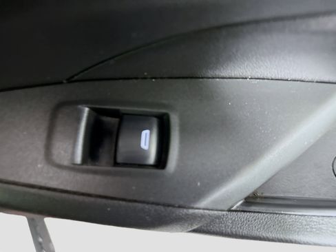 Used 2024 Chevrolet Trax RS w/ Driver Confidence Package FWD image 31