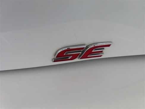 Used 2024 Toyota Corolla SE image 14