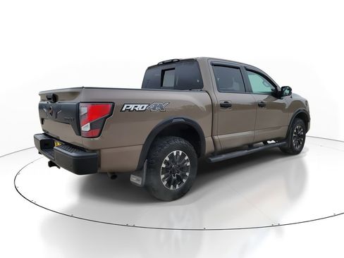 Used 2021 Nissan Titan PRO-4X AWD/4WD image 4