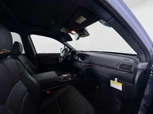 Used 2024 Honda Passport TrailSport image 25