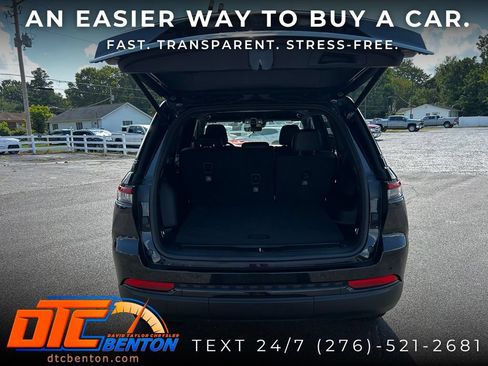 Used 2025 Jeep Grand Cherokee Altitude AWD/4WD image 29