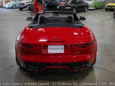 Used 2020 Jaguar F-TYPE R image 6