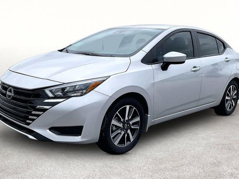 Used 2025 Nissan Versa SV w/ Trunk Package FWD image 14