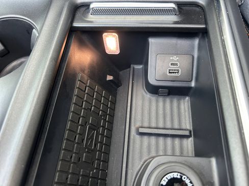 Used 2025 Ford Expedition Tremor image 19