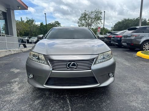 Used 2015 Lexus ES 350 w/ Luxury Pkg & Navigation w/ Luxury Package FWD image 3