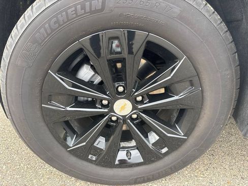 Used 2026 Chevrolet Equinox LT AWD/4WD image 8
