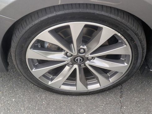 Used 2023 Nissan Maxima Platinum w/ Sport Mat Group FWD image 28