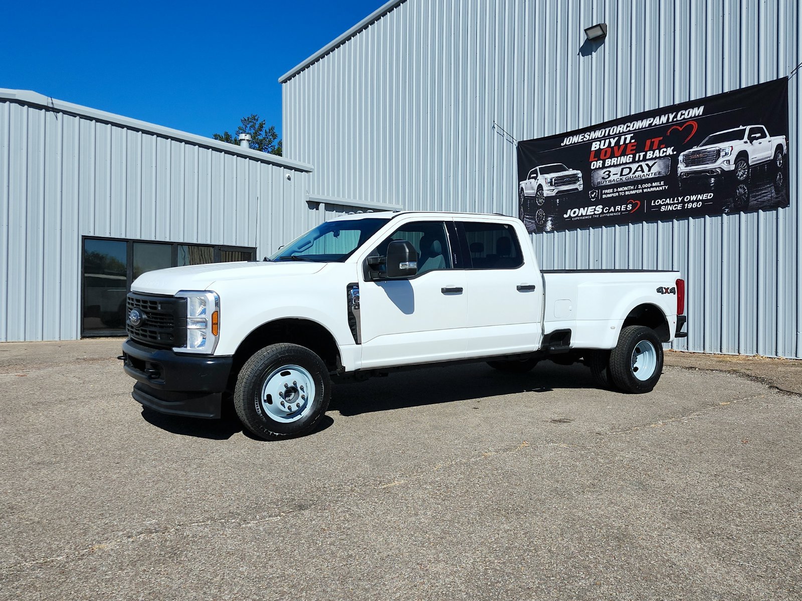 Used 2024 Ford F350 XL w/ FX4 Off-Road Package AWD/4WD image 4