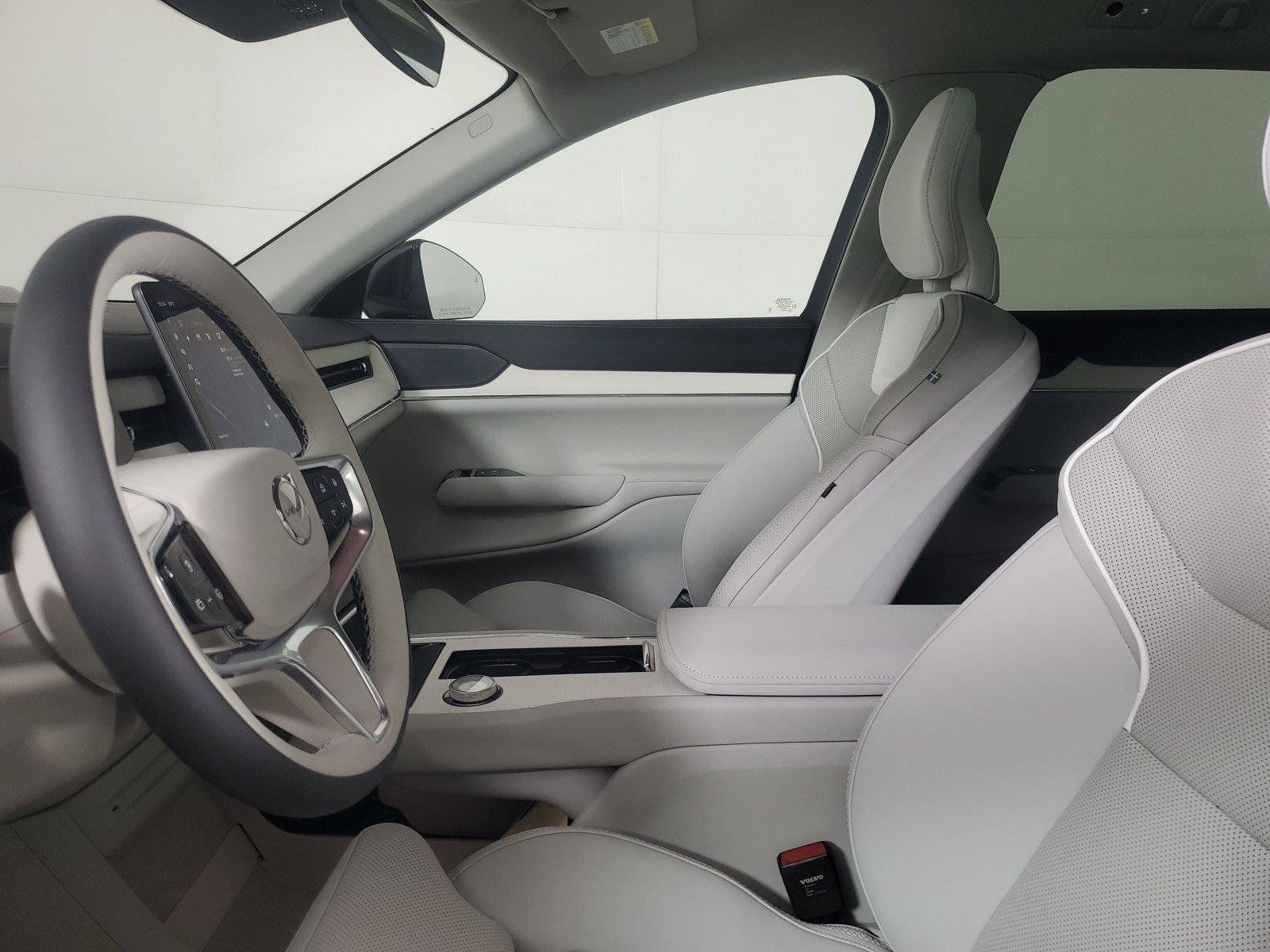 Used 2025 Volvo EX90 Plus AWD/4WD image 21