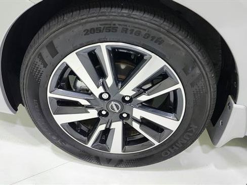 Certified 2025 Nissan Versa SV w/ Trunk Package FWD image 34