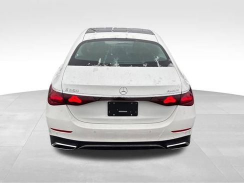 Used 2025 Mercedes-Benz E 350 4MATIC Sedan image 6