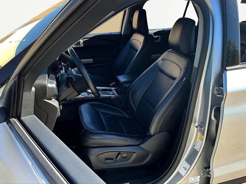 Used 2023 Ford Explorer Limited image 25