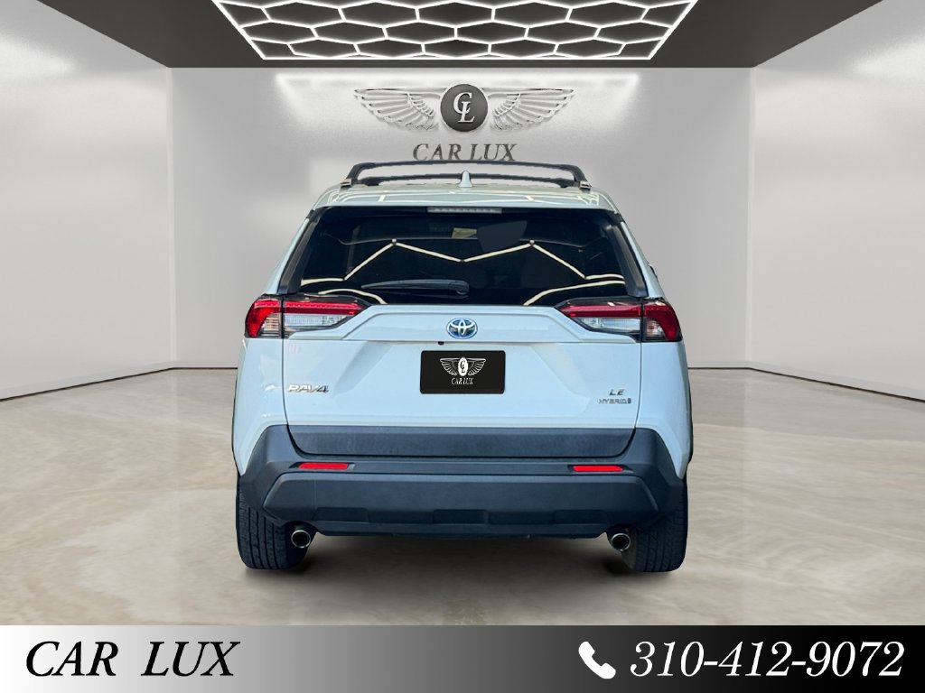 Used 2020 Toyota RAV4 LE AWD/4WD image 4