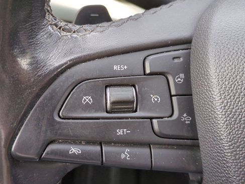 Used 2019 Cadillac XT4 Premium Luxury image 27