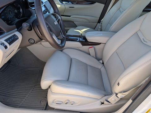 Used 2016 Cadillac XTS Premium image 9