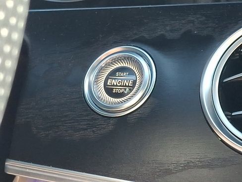 Certified 2017 Mercedes-Benz E 300 4MATIC image 24
