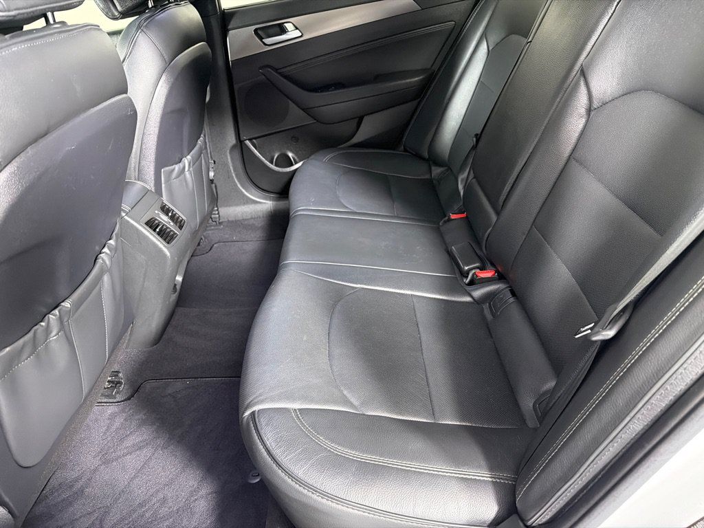 Used 2017 Hyundai Sonata Limited 2.0T FWD image 19