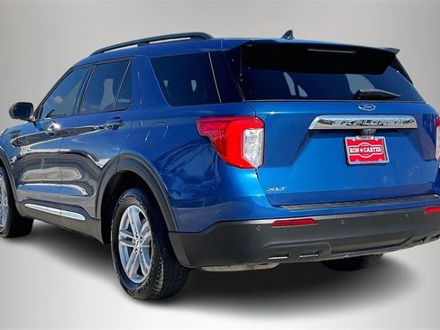 Used 2021 Ford Explorer XLT image 4