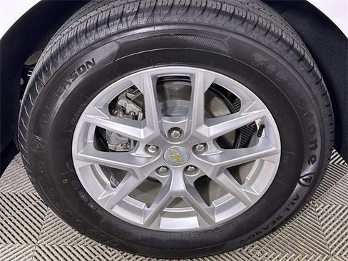 Used 2023 Chevrolet Equinox LT image 34