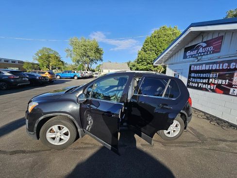 Used 2016 Chevrolet Trax LT w/ LT Convenience Package AWD/4WD image 24