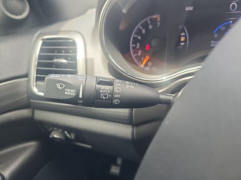 Used 2021 Jeep Grand Cherokee Freedom Edition RWD image 17