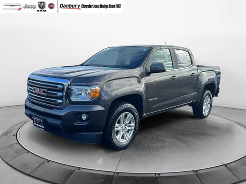 Used 2019 GMC Canyon SLE w/ SLE Convenience Package image 3