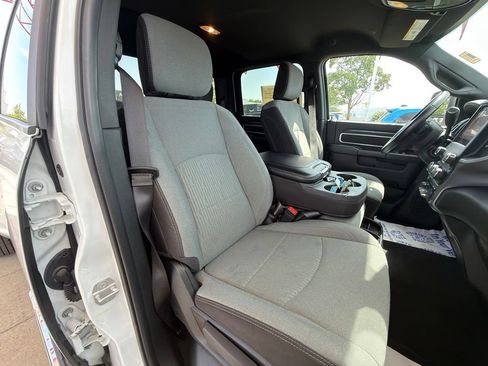 Used 2024 RAM 3500 Big Horn AWD/4WD image 30