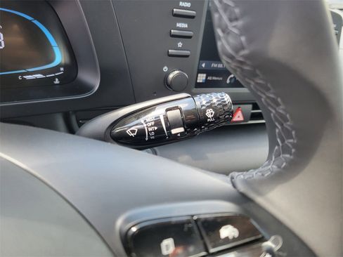 New 2025 Hyundai Elantra Sport image 17