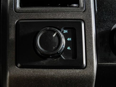 Used 2021 Ford F550 4x4 Crew Cab Super Duty w/ Power Equipment Group image 23