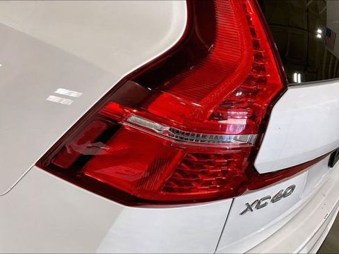 Certified 2025 Volvo XC60 B5 Plus image 31