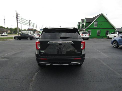 Used 2023 Ford Explorer XLT w/ Equipment Group 202A AWD/4WD image 6
