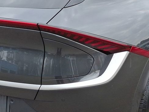 Used 2024 Kia EV6 Light image 12