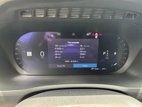 Used 2024 Volvo XC90 B6 Plus AWD/4WD image 13