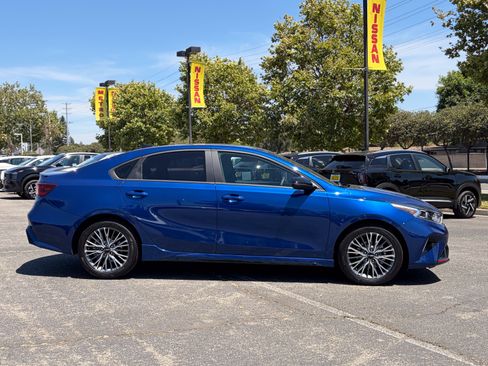 Used 2024 Kia Forte GT-Line FWD image 2