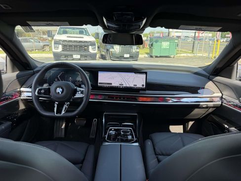 Used 2026 BMW 740i xDrive AWD/4WD image 20