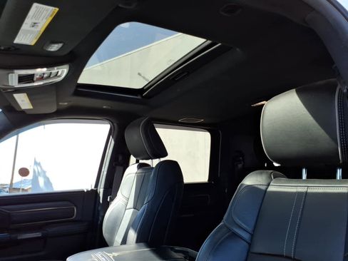 Used 2022 RAM 2500 Limited w/ Towing Technology Group image 5