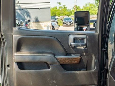 Used 2018 GMC Sierra 2500 Denali w/ Duramax Plus Package AWD/4WD image 33