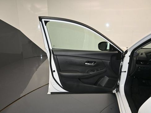 Used 2024 Nissan Sentra SV FWD image 10