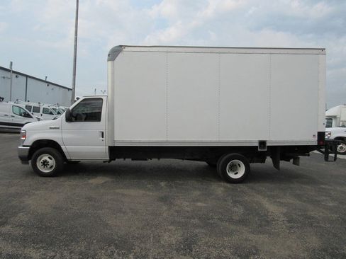 Used 2023 Ford E-450 and Econoline 450 Super Duty w/ Power Windows & Locks Group RWD image 6