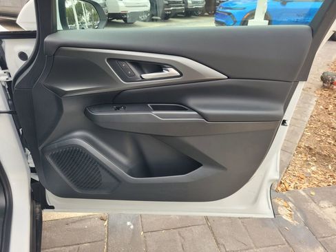 New 2026 Chevrolet Equinox EV LT image 16