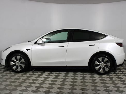 Used 2022 Tesla Model Y Long Range AWD/4WD image 27