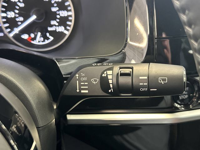 Used 2025 Nissan Pathfinder SL AWD/4WD image 38