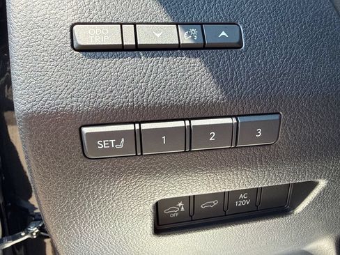 Used 2026 Lexus GX 550 w/ Accessory Package (2T) AWD/4WD image 24