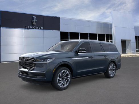 New 2026 Lincoln Navigator L Reserve image 1