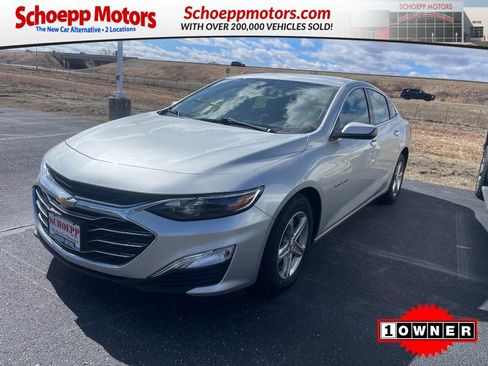 Used 2022 Chevrolet Malibu LS w/ Driver Confidence Package II image 1