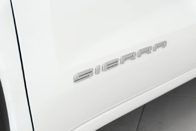 Used 2026 GMC Sierra 1500 SLT AWD/4WD image 4