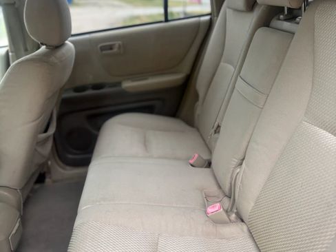 Used 2004 Toyota Highlander 2WD image 24